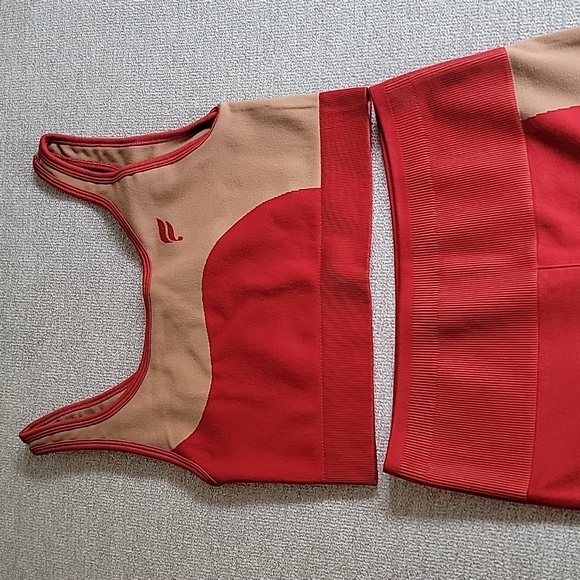 NWOT Workout - Picture 2 of 6